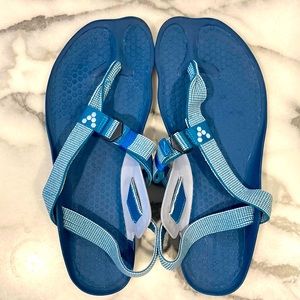 Mens vivo barefoot sandals. Blue, size 45, Preowned, excellent condition